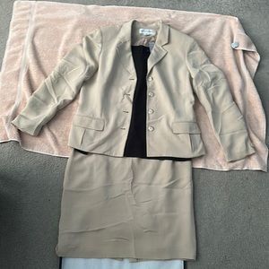 Jones New York Tan Blazer Size: 14